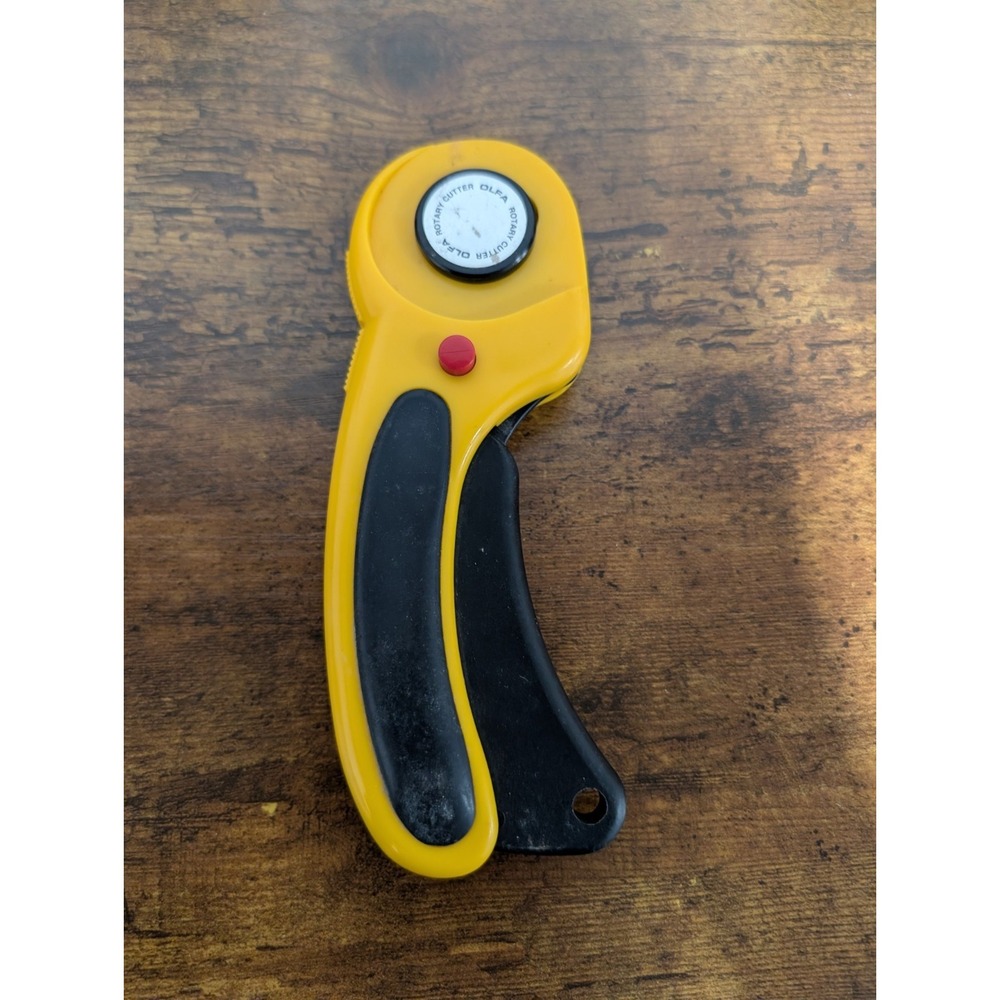 Olfa Ergonomic Rotary Cutter, 45mm Tungsten RTY-2/DX